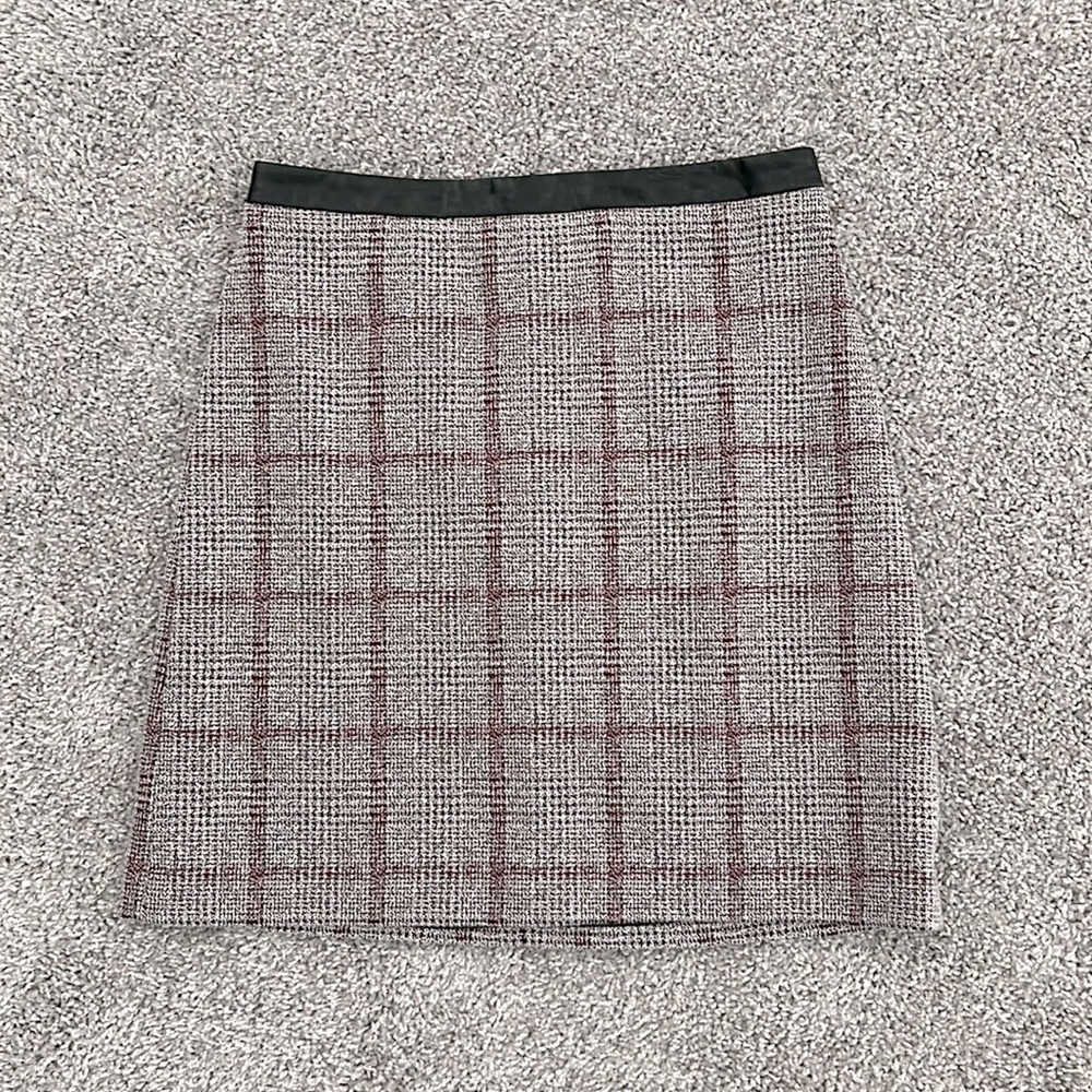 Ann Taylor Petite Plaid Faux Leather Trim Pencil Skirt - Size 4P